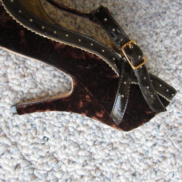 Martinez Valero Velvet Peep Toe Mary Jane Heels - Picture 5 of 14
